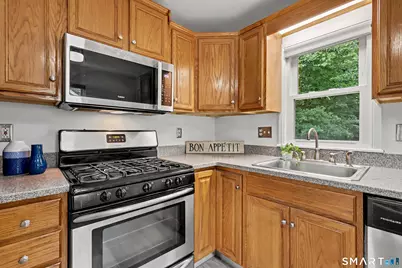55 Valley Road, Hamden, CT 06514 - Photo 9