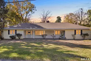 71 Renshaw Rd, Hamden, CT 06518 - Photo 1