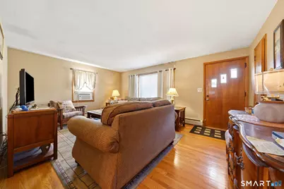 129 Forestview Road, Bridgeport, CT 06606 - Photo 5