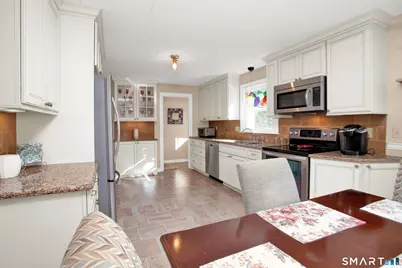 6 Willow Road, Branford, CT 06405 - Photo 9