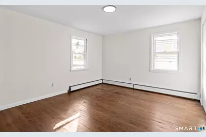 147 Trumbull Avenue, Bridgeport, CT 06606 - Photo 9