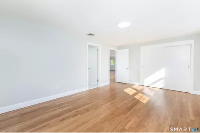 1864 Asylum Avenue, West Hartford, CT 06117 - Photo 11