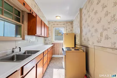 72 Collins Street, Waterbury, CT 06704 - Photo 35