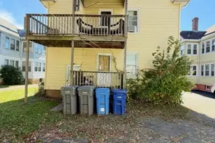 98-100 Mapleton St, Hartford, CT 06114 - Photo 3