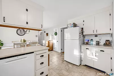 24 Dean Drive, New Britain, CT 06053 - Photo 5