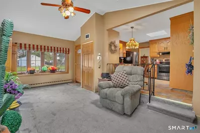 7 Dogwood Lane, Newington, CT 06111 - Photo 9