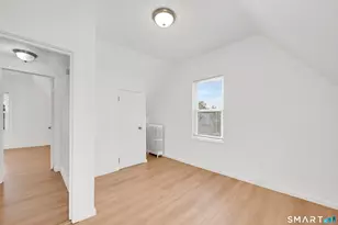36 Ward Pl, Hartford, CT 06106 - Photo 15