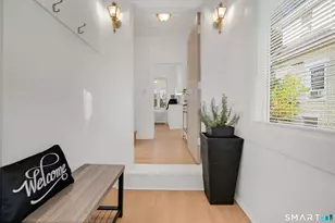 36 Ward Pl, Hartford, CT 06106 - Photo 5