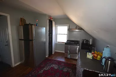 1176 Fairfield Avenue #3rd Fl, Bridgeport, CT 06605 - Photo 5
