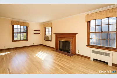 160 Astoria Avenue, Bridgeport, CT 06604 - Photo 11