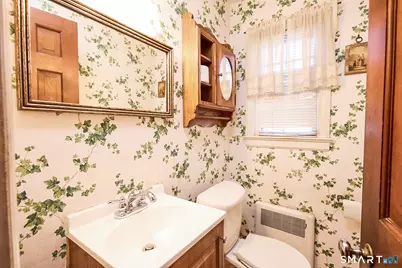 160 Astoria Avenue, Bridgeport, CT 06604 - Photo 27