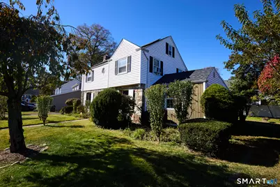 160 Astoria Avenue, Bridgeport, CT 06604 - Photo 5