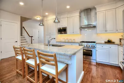 77 Sunset Lane #4, Ridgefield, CT 06877 - Photo 3