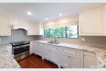 12 Harbour Village #E, Branford, CT 06405 - Photo 7