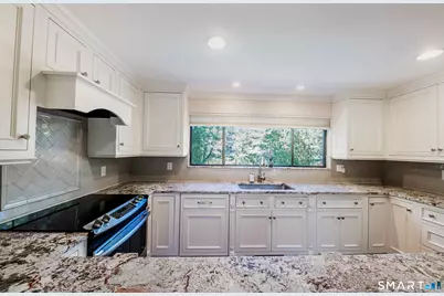 12 Harbour Village #E, Branford, CT 06405 - Photo 9