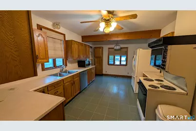 10-12 Parker Terrace #12, Glastonbury, CT 06033 - Photo 9