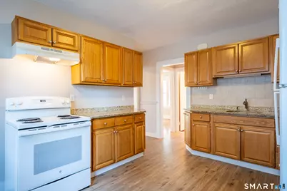 47-49 Roxbury Street #1st Floor, Hartford, CT 06114 - Photo 17