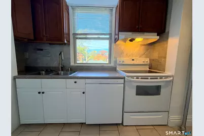 883 Montauk Avenue #4, New London, CT 06320 - Photo 5