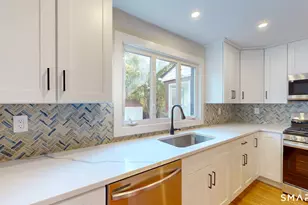 163 Manchester St, Hartford, CT 06112 - Photo 9