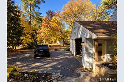 50 East Shore Boulevard, Farmington, CT 06085 - Photo 17