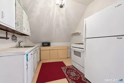 1172-1174 Iranistan Avenue, Bridgeport, CT 06605 - Photo 37