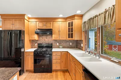 134 Country Lane, Hebron, CT 06248 - Photo 9