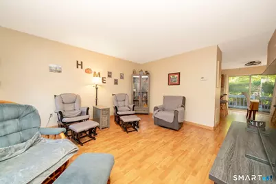 219 Oakland Street #B, Manchester, CT 06042 - Photo 13