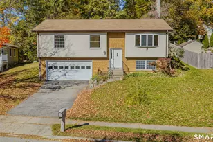 18 Ledgeland Dr, Groton, CT 06355 - Photo 1
