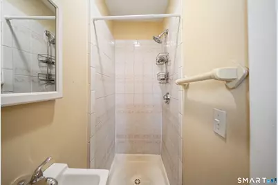 174 Logan Street #8, Bridgeport, CT 06607 - Photo 15