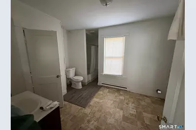 299 Oak Street, Waterbury, CT 06705 - Photo 23