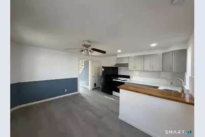 10-16 Suffield Street, Windsor Locks, CT 06096 - Photo 7