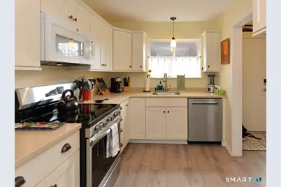 247 Heritage Village #C, Southbury, CT 06488 - Photo 3