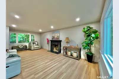 32 Forest Court North, Hamden, CT 06518 - Photo 15