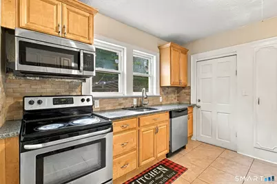 361 Linnmoore Street, Hartford, CT 06106 - Photo 11