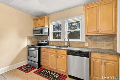 361 Linnmoore Street, Hartford, CT 06106 - Photo 9