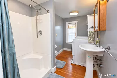 1377 Hall Boulevard, Bloomfield, CT 06002 - Photo 17
