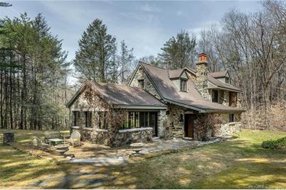 299 Great Hollow Road - Photo 1