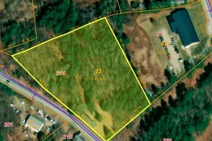 214 Park Rd, Putnam, CT 06260 - Photo 1