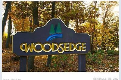 40 Woodsedge Drive #3B - Photo 1