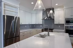 40 Village Cir, Guilford, CT 06437 - Photo 1