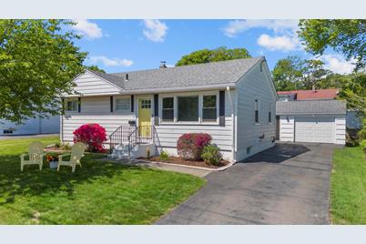 96 Skyline Drive, West Haven, CT 06516 - Photo 1