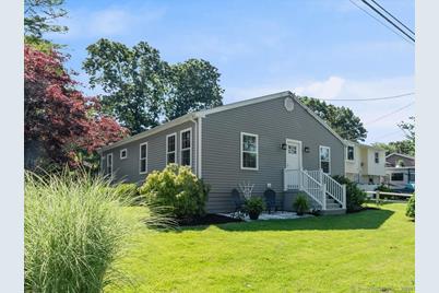 9 Clarence Avenue, Stonington, CT 06379 - Photo 1