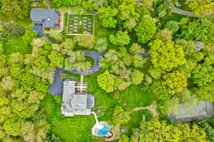 125 Brett Ln, Fairfield, CT 06824 - Photo 1