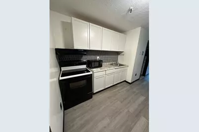 1660 East Main Street #3j, Waterbury, CT 06705 - Photo 1