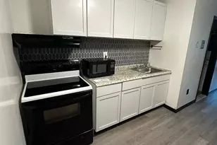1660 E Main St, Waterbury, CT 06705 - Photo 1