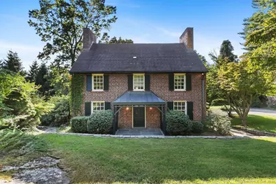 70 Round Hill Road, Greenwich, CT 06831 - Photo 1