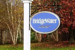 31 Stockbridge Dr, Avon, CT 06001 - Photo 1