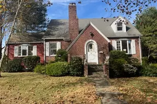 39 Rockefeller Ave, West Haven, CT 06516 - Photo 1