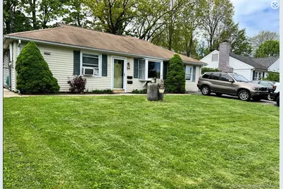 24 Hearthstone Court, Stamford, CT 06902 - Photo 1