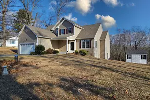 8 Beacon Hill Dr, Bloomfield, CT 06002 - Photo 1